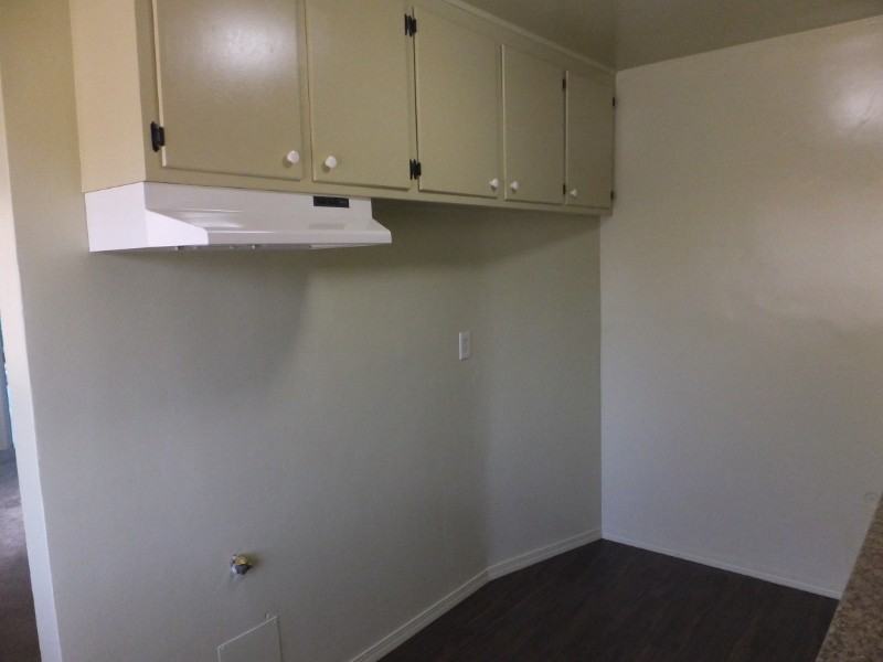 5230 Long Beach Blvd - Photo 4 of 15