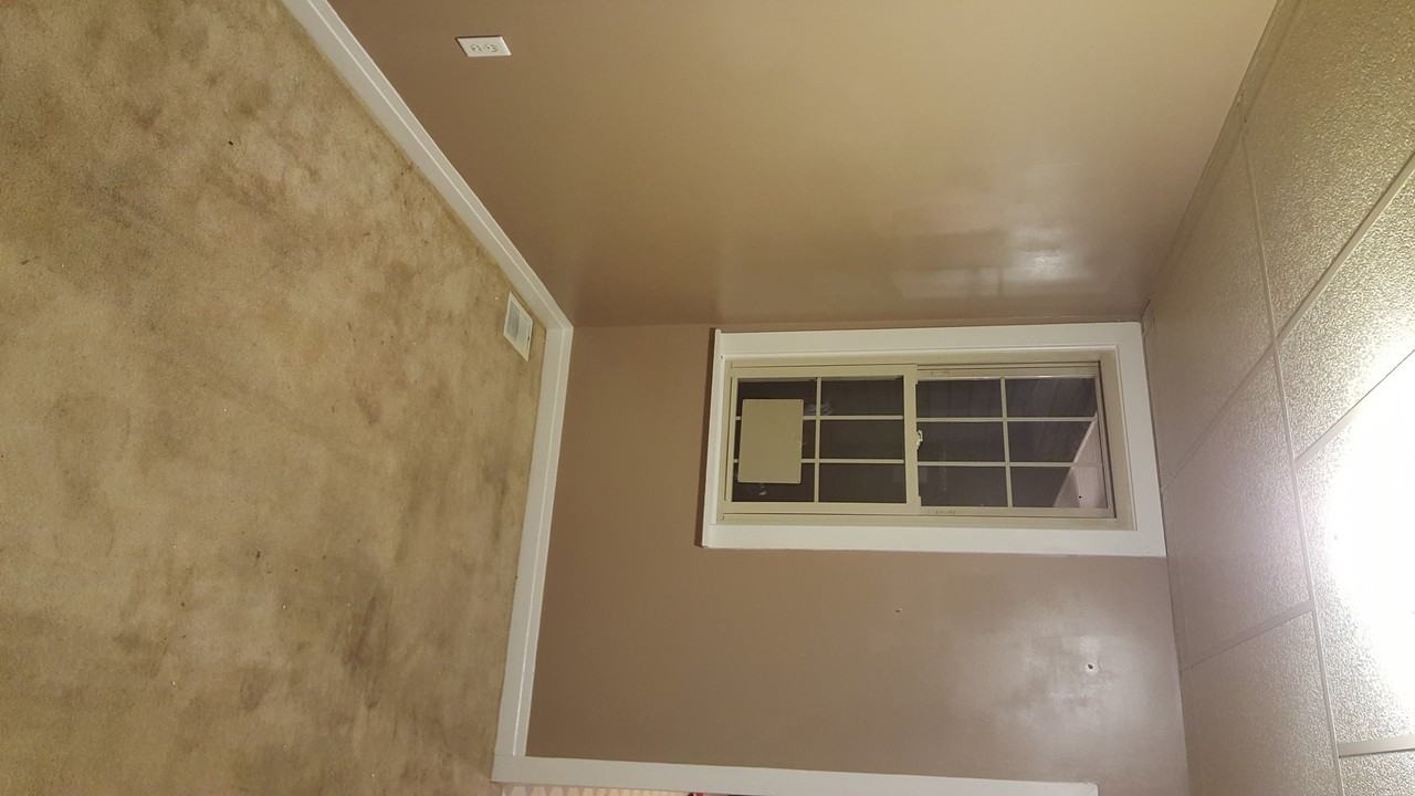 430 New St - Photo 4 of 14