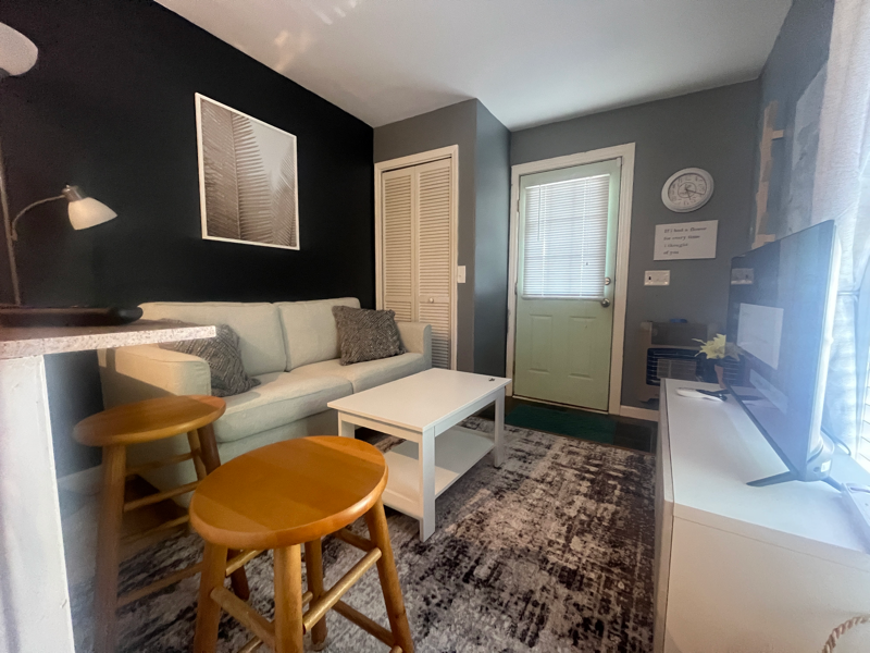 186 Hilltop Ln #B - Photo 4 of 14