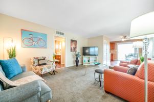 featured image of 718 N Floral St #11