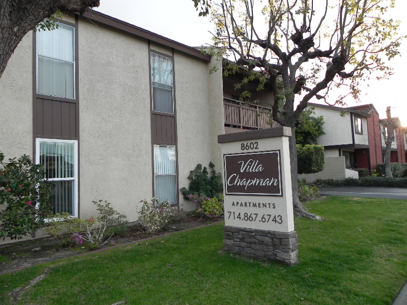 8602 Chapman Ave - Photo 7 of 8