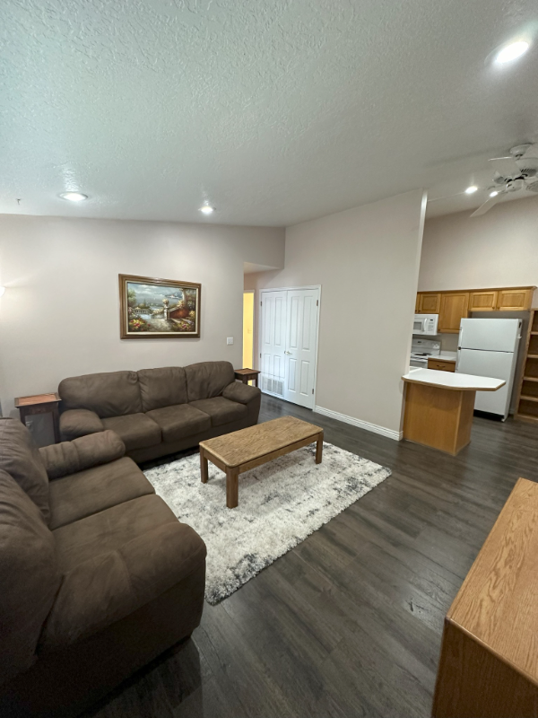 1559 N Riverside Ave #10 - Photo 2 of 13