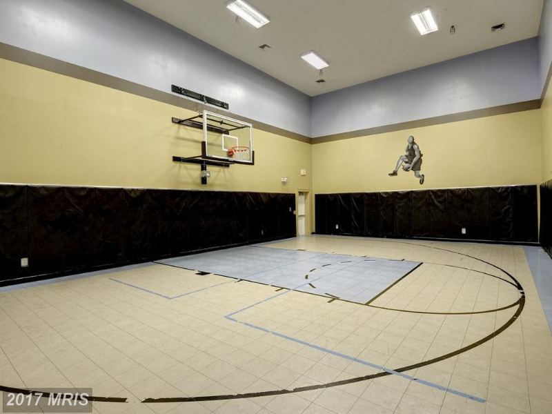 4862 Eisenhower Ave - Photo 3 of 32