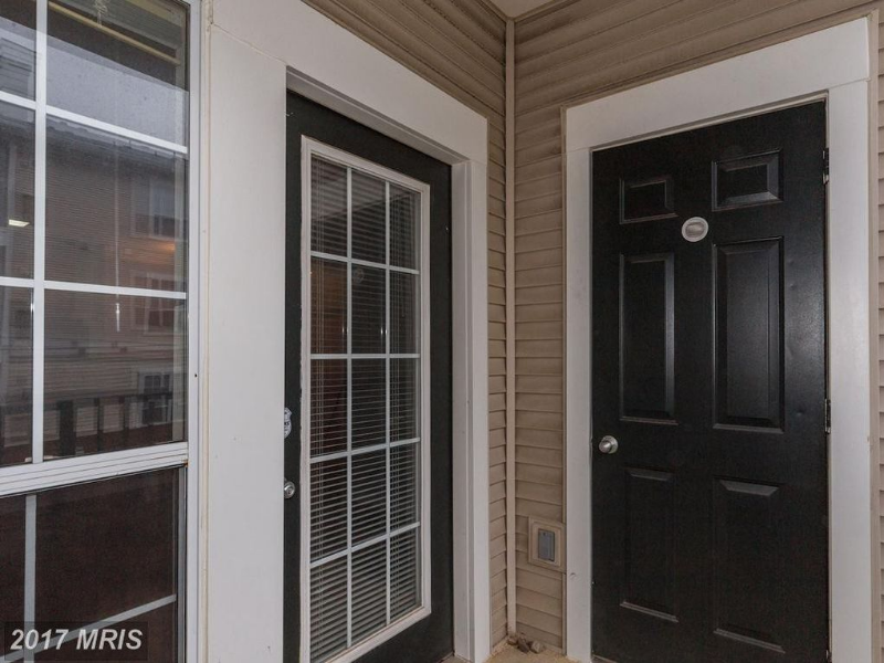 4862 Eisenhower Ave - Photo 6 of 32