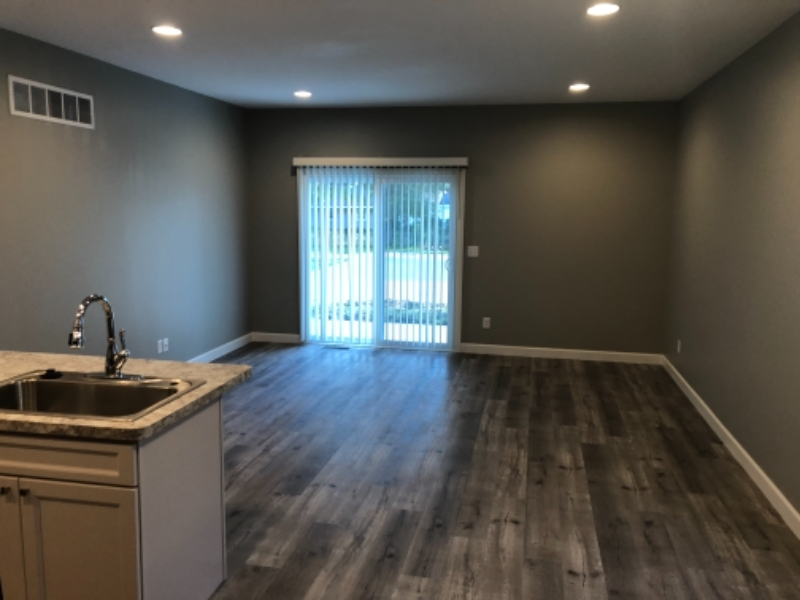 628 Davis St - Photo 3 of 17