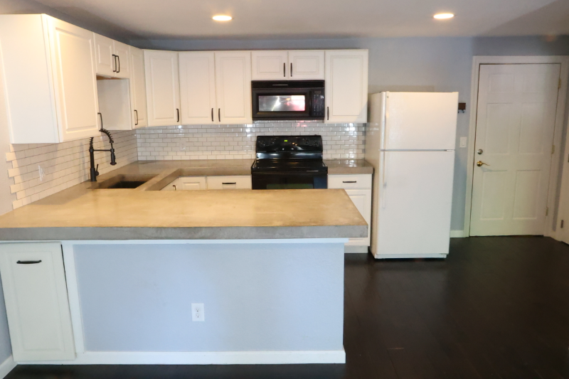 1410 York St - Photo 2 of 20