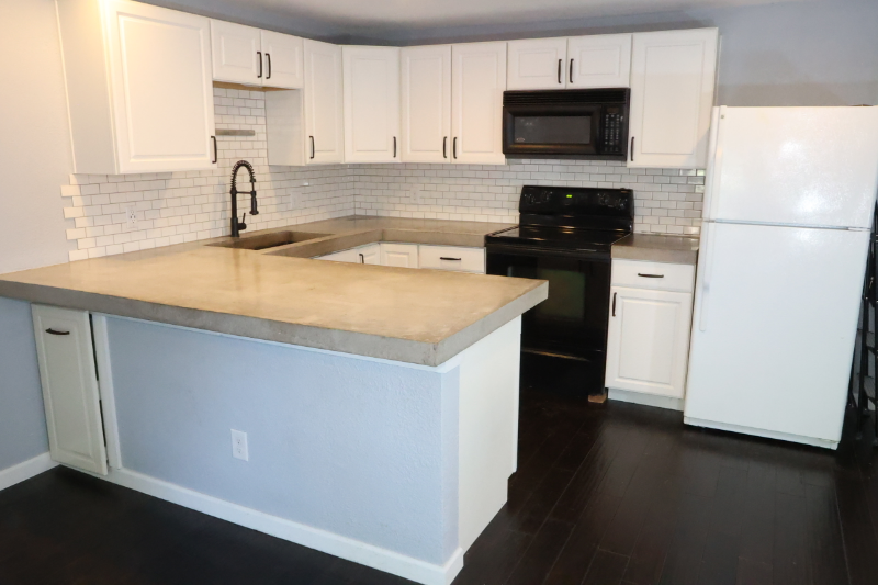 1410 York St - Photo 3 of 20