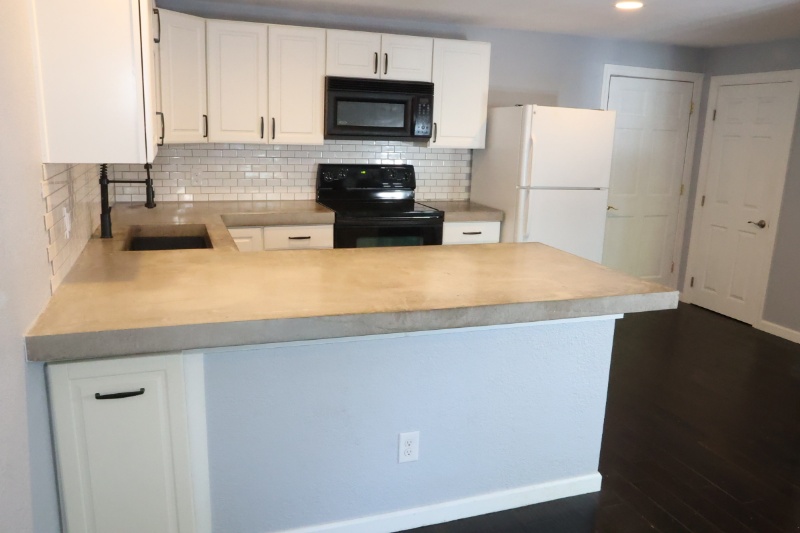 1410 York St - Photo 4 of 20