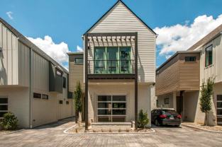 221 Gentry Ave - Photo 1 of 1