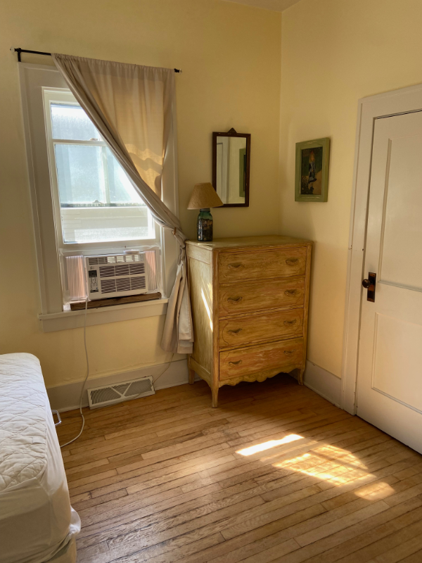 307 W 8th St - Photo 4 of 17
