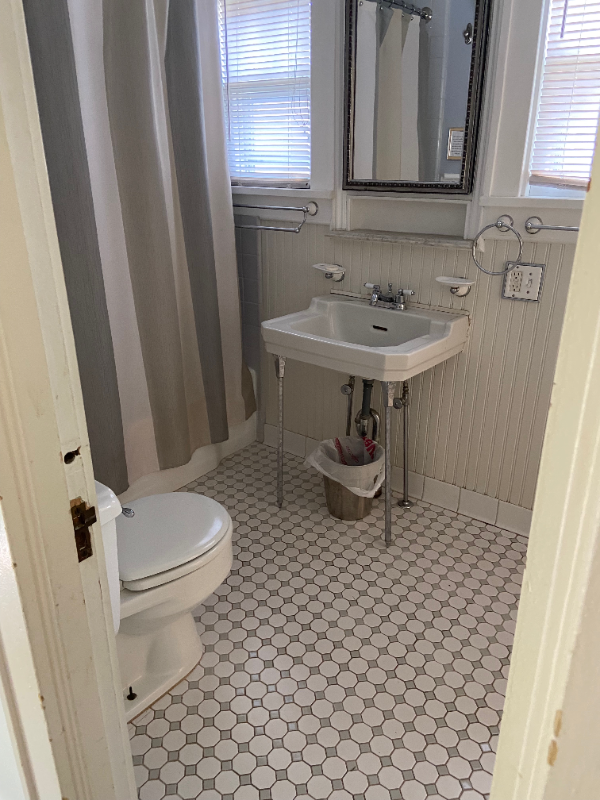 307 W 8th St - Photo 5 of 17