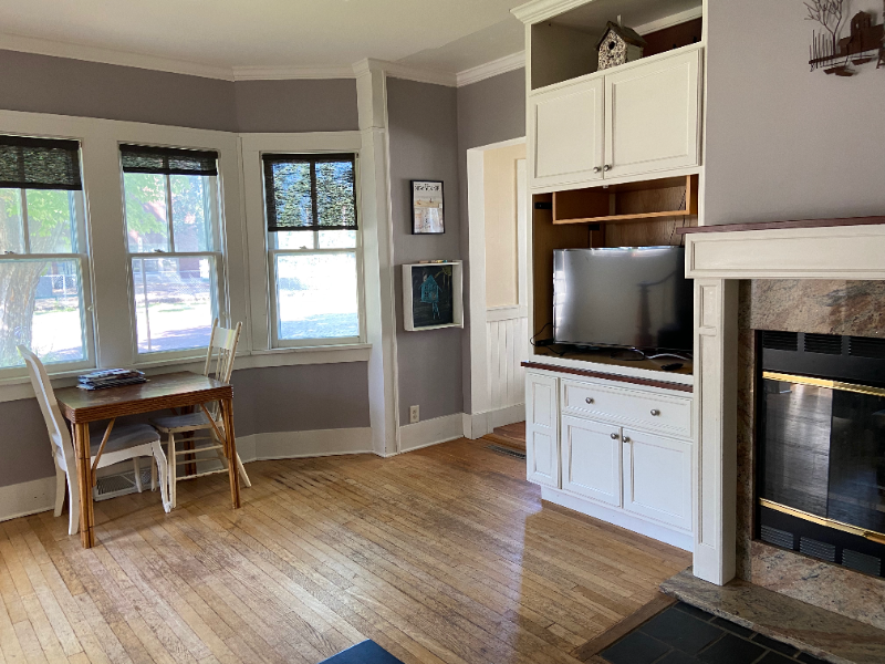 307 W 8th St - Photo 6 of 17