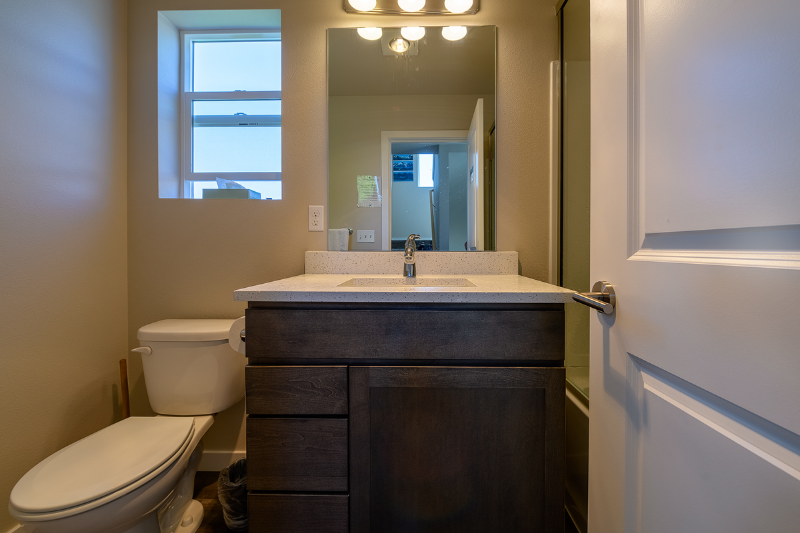 2403 Boylston Ave E - Photo 3 of 26