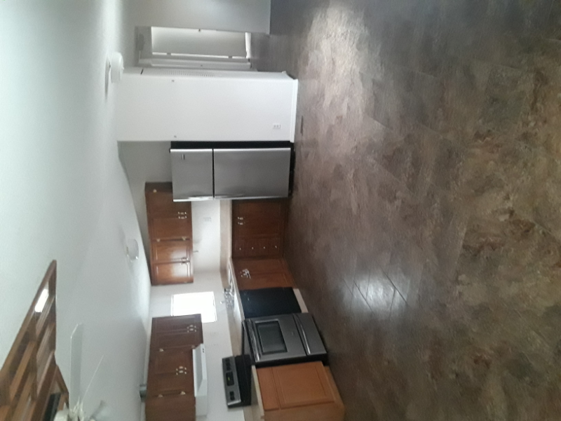 503 Uhland Rd - Photo 3 of 14