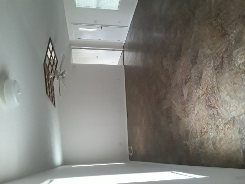 503 Uhland Rd - Photo 4 of 14