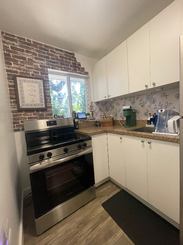 516 Ne 166th St - Photo 6 of 16
