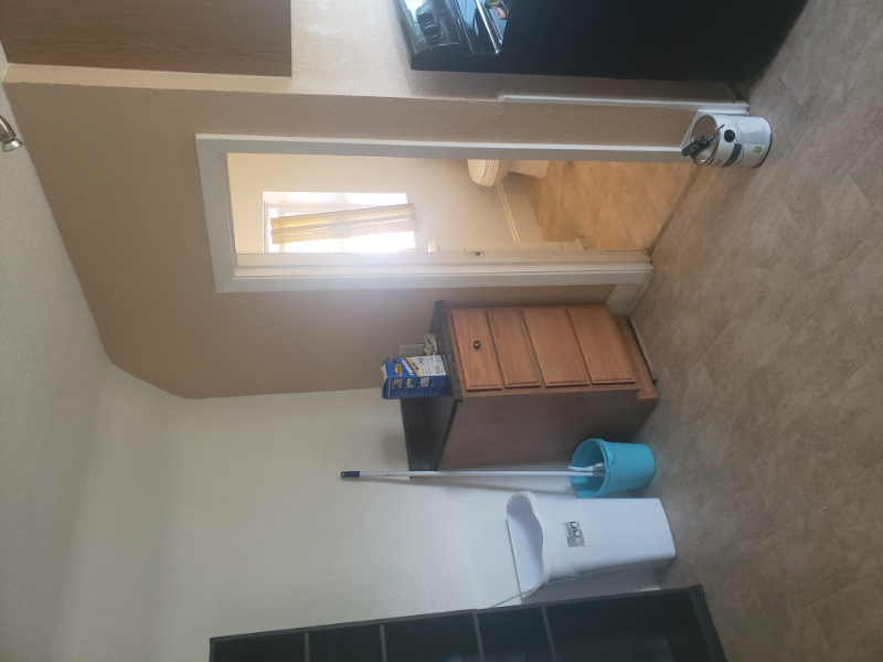 324 W 6th St #B - Photo 2 of 13