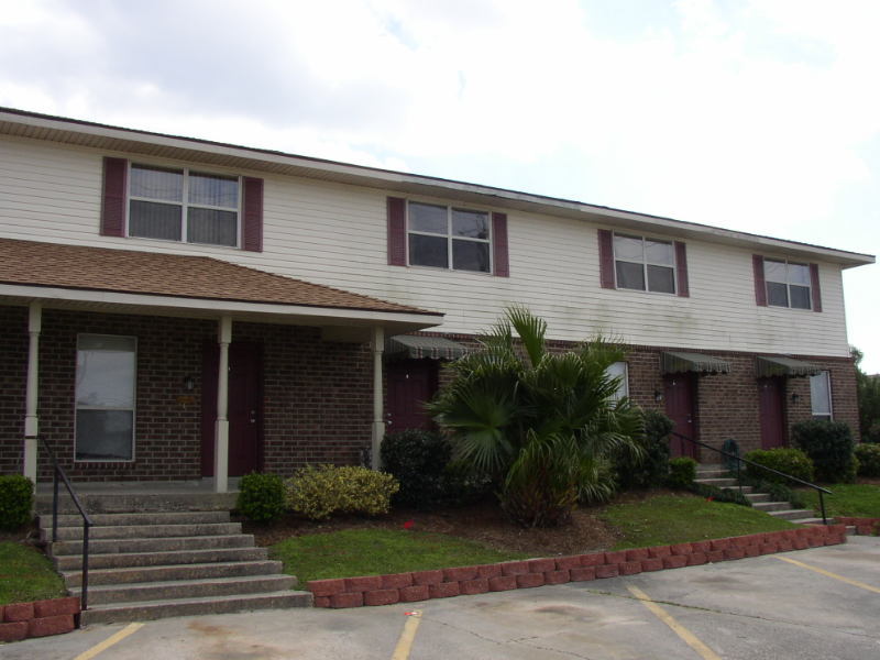 4620 Pontchartrain Dr - Photo 4 of 17