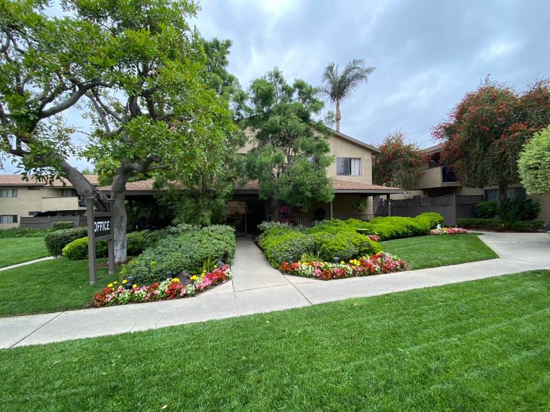 301 N San Dimas Canyon Rd - Photo 3 of 14