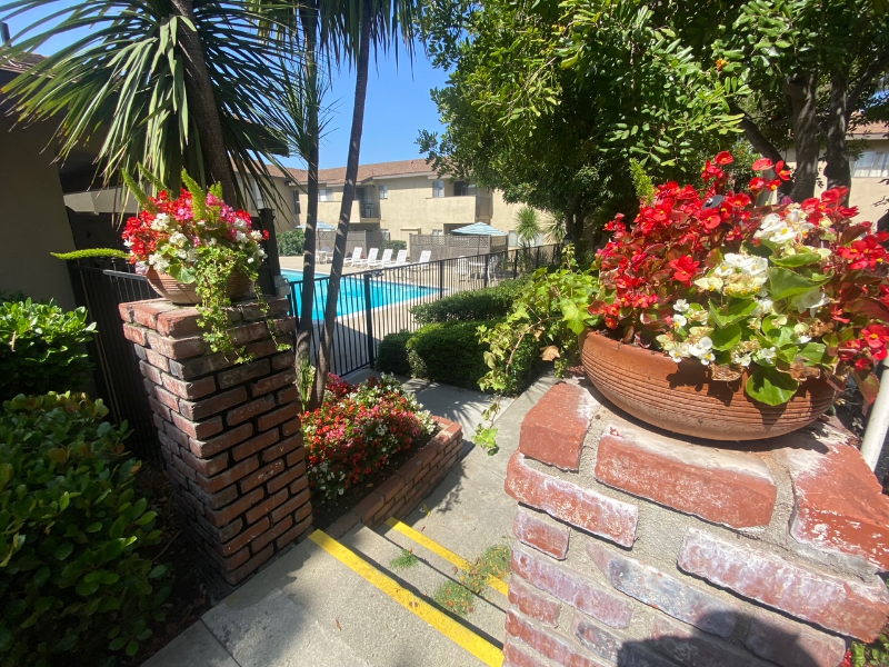 301 N San Dimas Canyon Rd - Photo 5 of 14