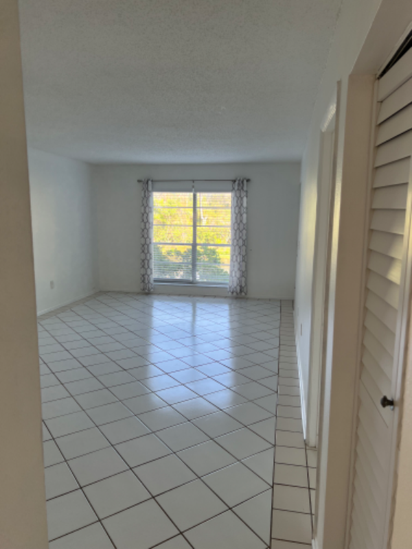2625 State St - Photo 3 of 15