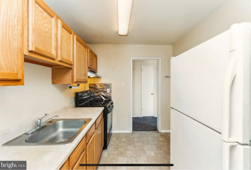 7200 Donnell Pl - Photo 5 of 8