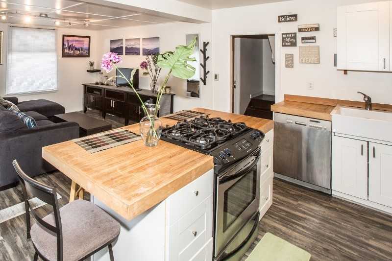 1901 N 80th St #3 - Photo 4 of 12