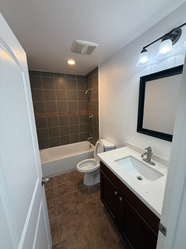 1925 Orange Ave - Photo 5 of 9