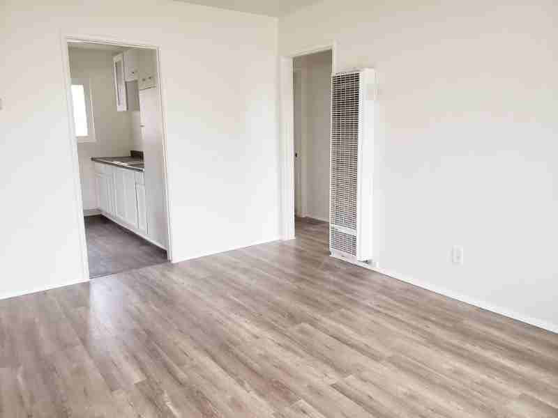 3886 Superior St - Photo 6 of 20