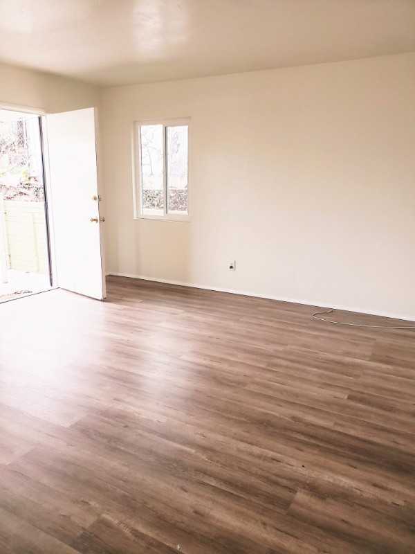 3886 Superior St - Photo 7 of 20
