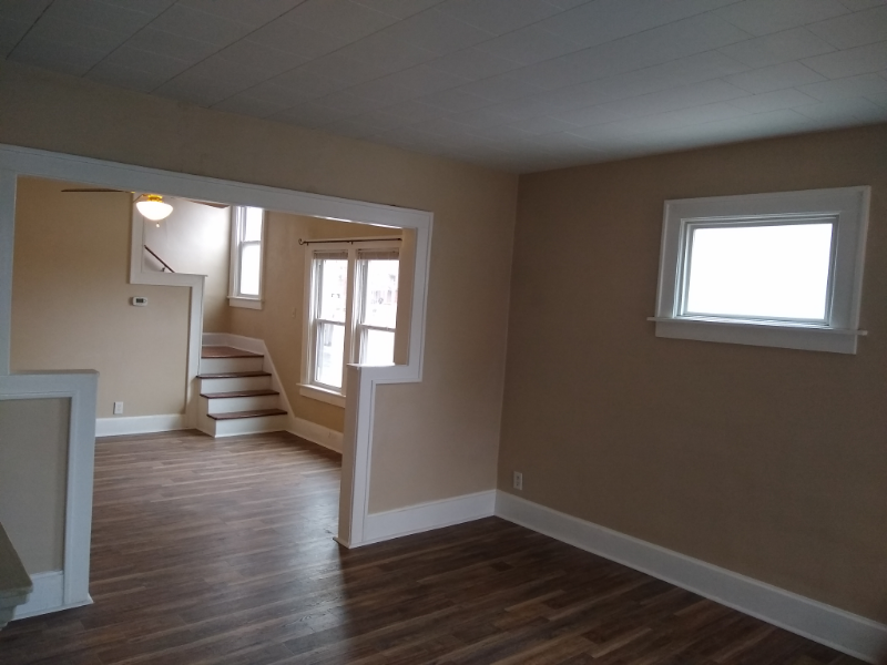 2658 Deming Ave - Photo 4 of 28