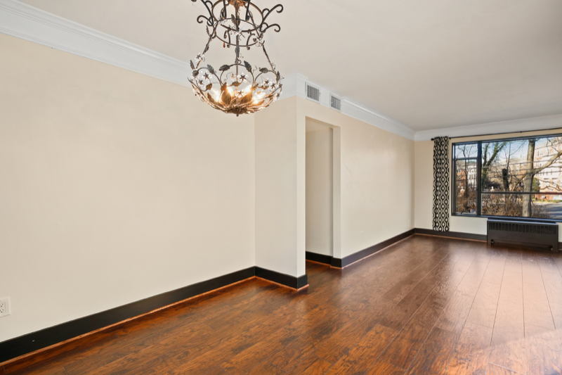 10315 Montrose Ave - Photo 7 of 21