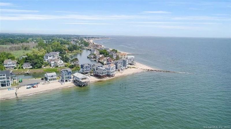 2155 Fairfield Beach Rd - Photo 5 of 25