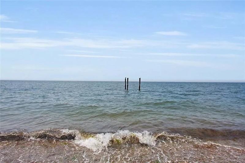 2155 Fairfield Beach Rd - Photo 6 of 25