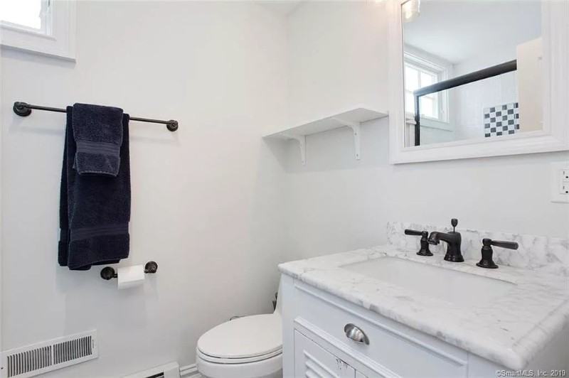 2155 Fairfield Beach Rd - Photo 7 of 25