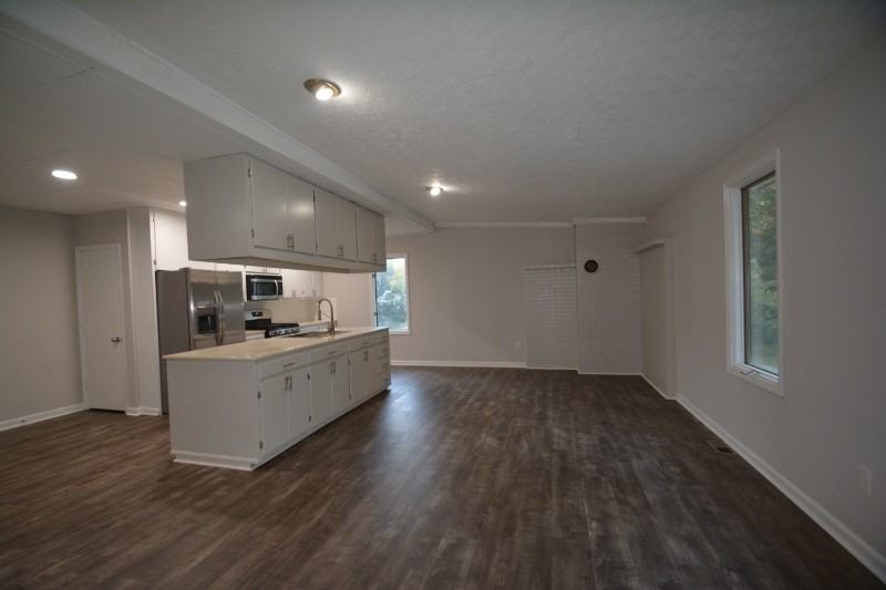 1374 N Enota Ave Nw - Photo 5 of 13