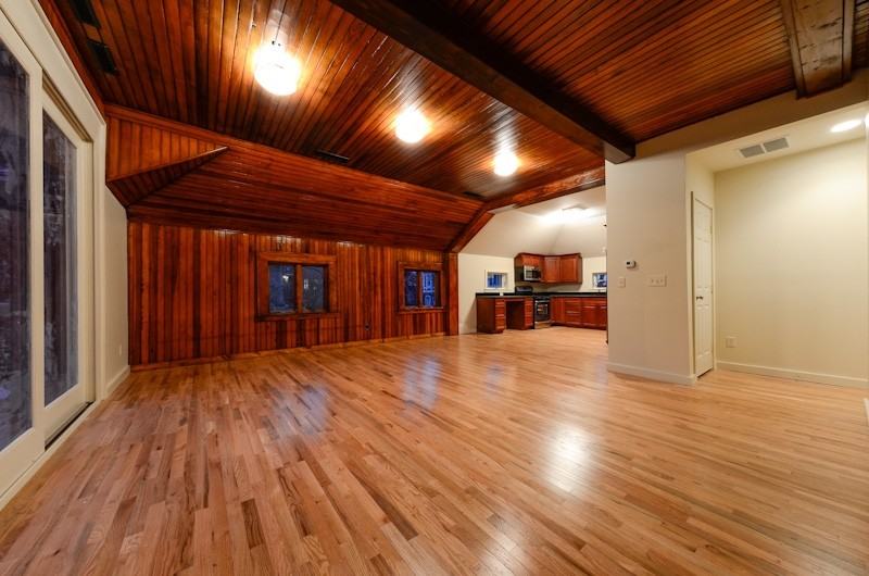 96 Hillside Ave - Photo 3 of 10