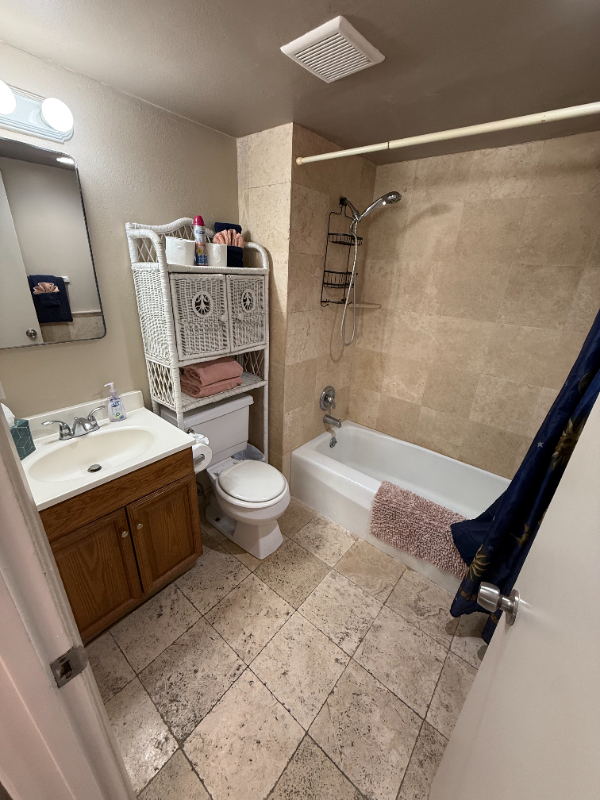 822 Island Ct - Photo 4 of 39