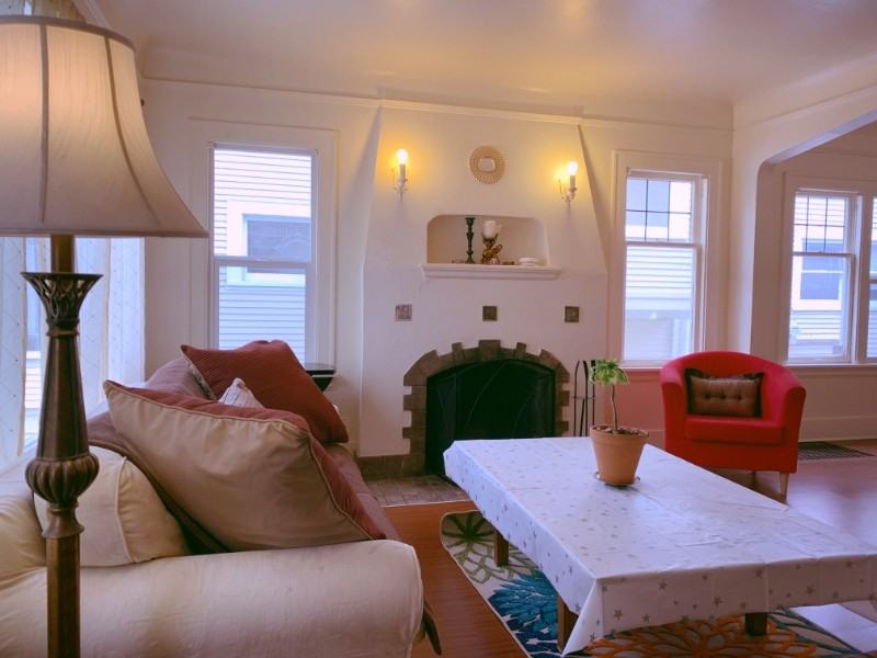 2401 Boylston Ave E - Photo 5 of 12