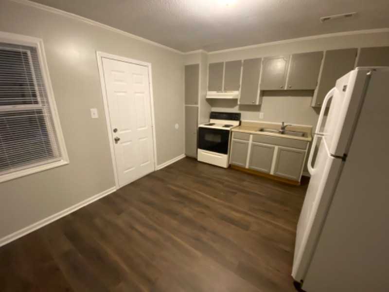 101 Mckellar Ct #C - Photo 2 of 6