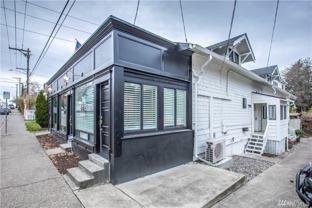 2108 N Oakes St - Photo 1 of 1