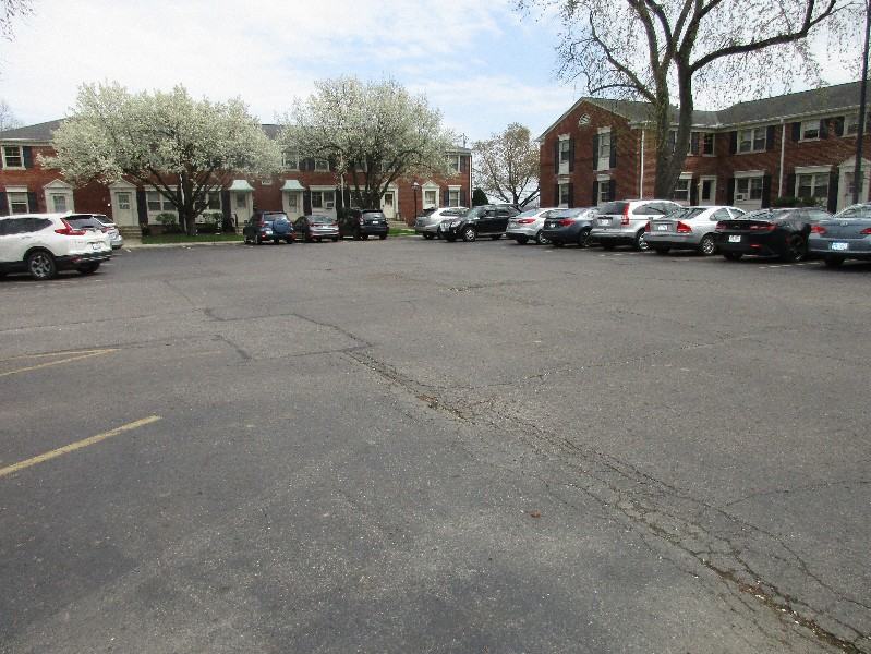 1795 Northwest Ct #B - Photo 5 of 7