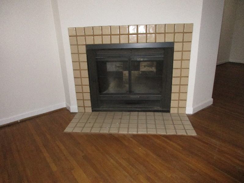 1795 Northwest Ct #B - Photo 6 of 7