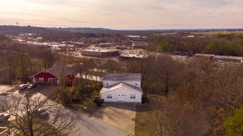 2485 N Brophy Cir - Photo 4 of 37
