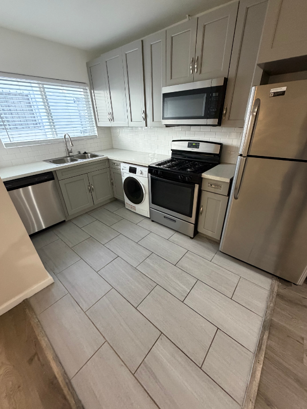 1444 15th St #2 - Photo 6 of 25