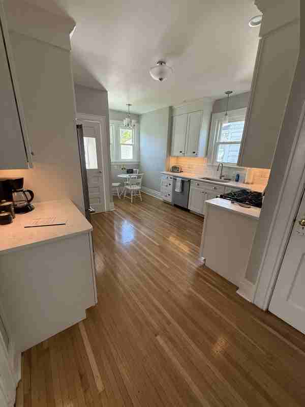 1804 Storrs Ave - Photo 7 of 44