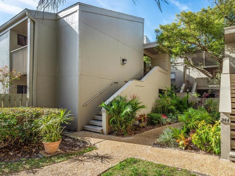 236 Woodland Dr - Photo 2 of 23