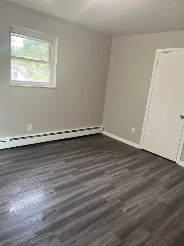 3653 Mozart Ave - Photo 2 of 3