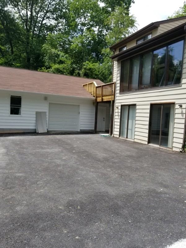7612 Carteret Rd - Photo 2 of 16