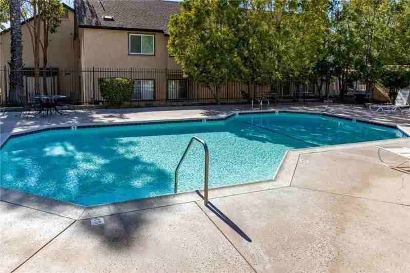 26042 Serrano Ct - Photo 4 of 4